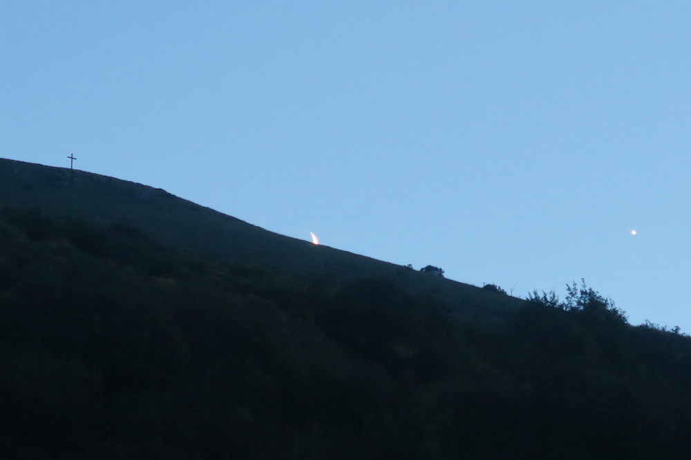 月と金星並び蛍の舞い光る夜_f0234936_20232653.jpg