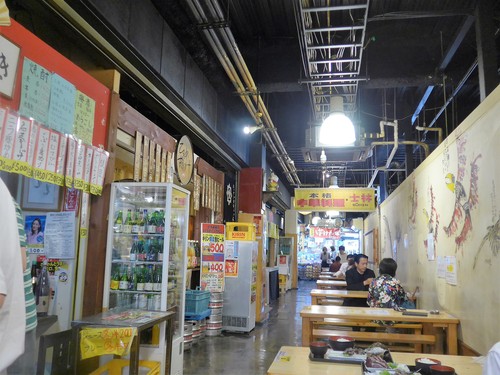 高知「ひろめ市場」へ行く。_f0232060_1818213.jpg