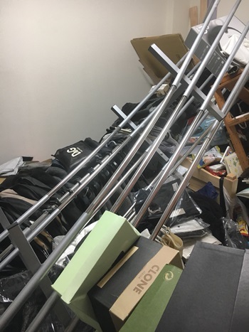 大地震きました。吹田・マンション最上階被害状況_e0237680_20194740.jpg