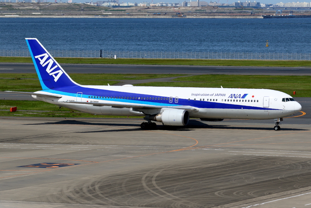 2018 春の羽田空港 その3 ANA B767-300＆B777-200_e0204891_20185913.jpg