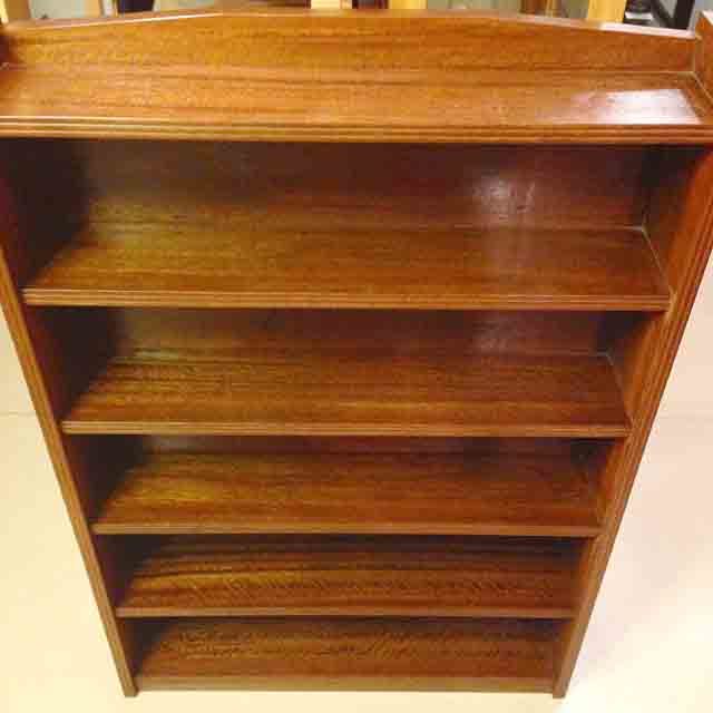 Japan Vintage】ラワン無垢材の古い書籍棚/本棚 が入荷しました Japan Vintage】ラワン無垢材の古い書籍棚/本棚 が入荷しました