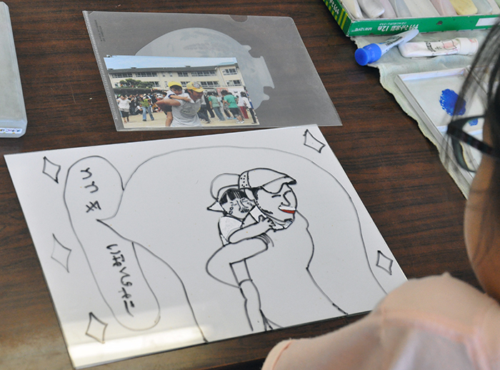 児童画クラス お父さんのガラス絵_b0212226_18482146.jpg
