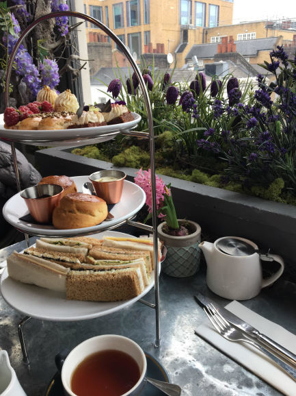 ロンドンで優雅なアフタヌーンティー イギリスのロンドンで留学生活 ビザ ワーホリ日常から学校情報