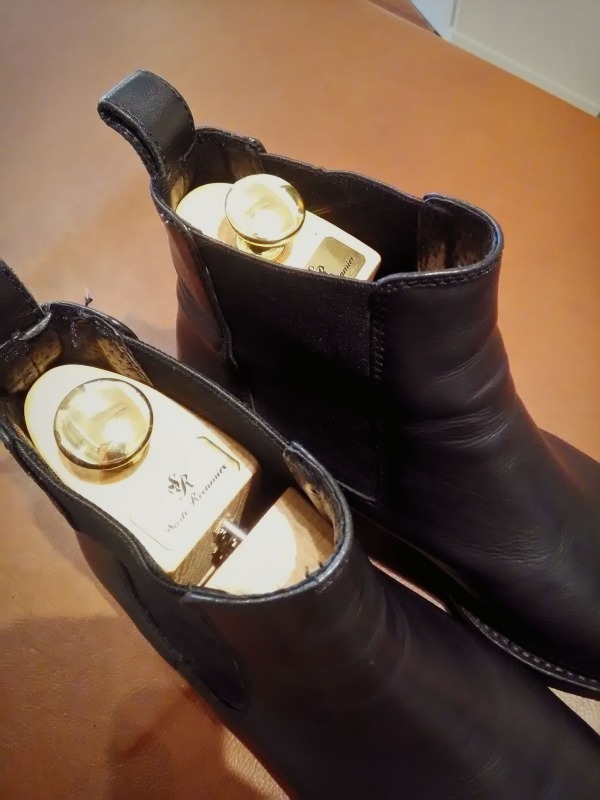 ブーツ用シューツリー、アタッチメントでしっかり伸びます : Shoe Care
