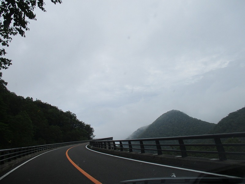 f0202703_22085898.jpg