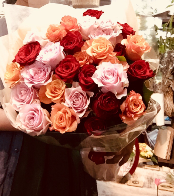 花束 値段 の バラ バラの花束の通販・価格比較