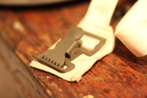 【DEAD STOCK】 \"FRENCH MILITARY CANVAS BELT\" & \"UK MILITARY 止血ベルト\" ご紹介_f0191324_08305224.jpg