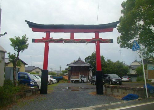 ●神社の造形―三ノ宮神社、その1_d0053294_01573989.jpg
