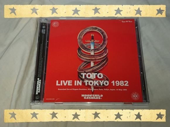 TOTO / LIVE IN TOKYO 1982_b0042308_14315105.jpg