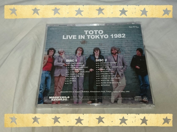 TOTO / LIVE IN TOKYO 1982_b0042308_14315286.jpg