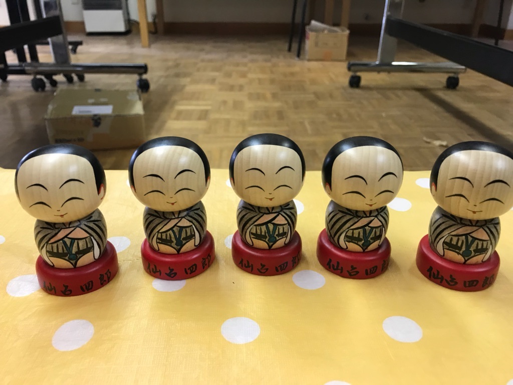 6月/カメイ通販拡大ブログ(2)*津軽こけし・トークショー参加工人師匠こけし*_e0318040_09061911.jpg