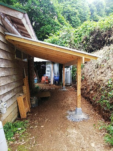 新しい下屋_e0303187_22071636.jpg