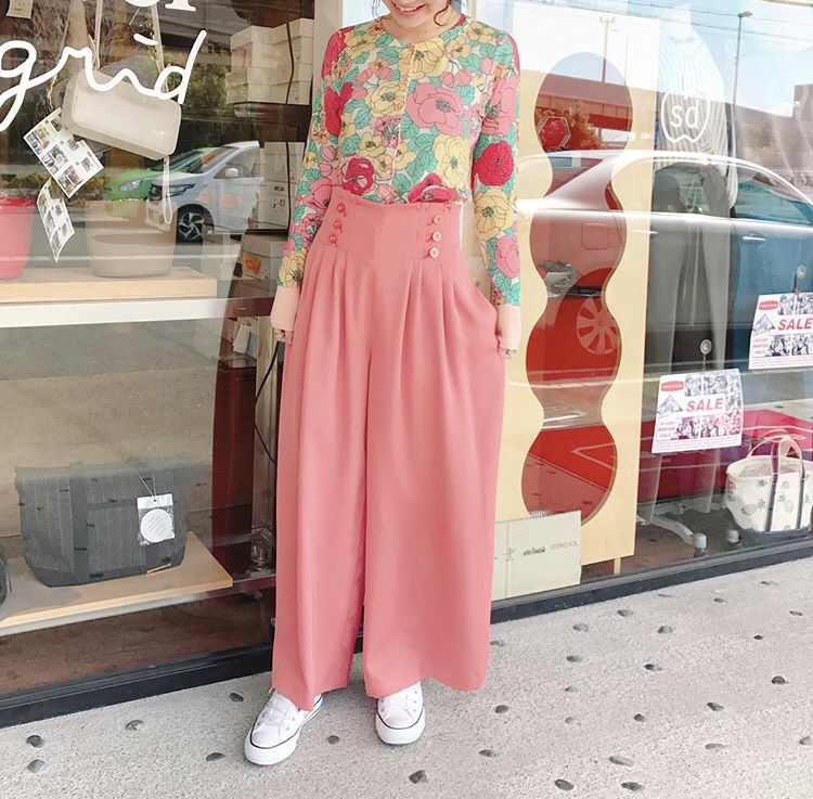 Lily Brown ワイドパンツ