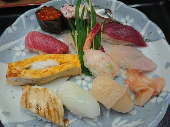 6/25 市場寿司たか 名物にぎり¥1,000 + 小肌¥150 + 缶ビール¥350@八王子卸売センター_b0042308_10040937.jpg