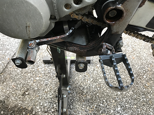HAMMERHEADのブレーキペダル/シフトペダル（KX85）_a0170631_10023767.jpg