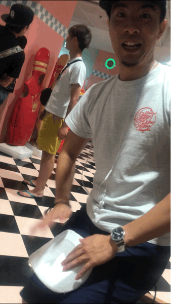 b0203947_08270948.gif