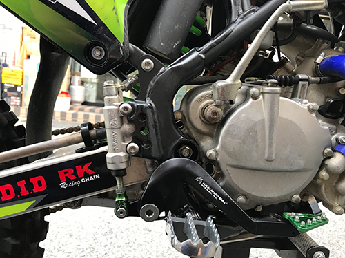 WORKS CONNECTIONのフレームガード(KX85)_a0170631_17371248.jpg