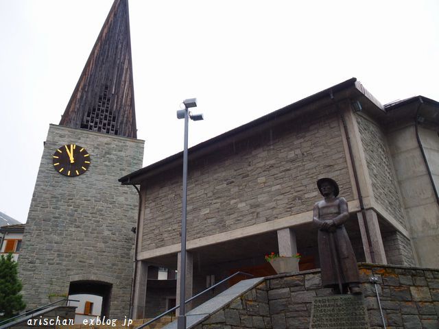サースフェーの小さな教会～＠スイス旅行_f0295238_19242113.jpg