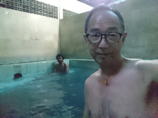 チパナス温泉:その3 公共温泉でひと風呂_d0360509_11544071.jpg