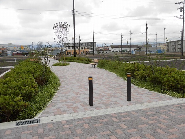 旭化成㈱社宅跡地を景観に配慮して開発・整備した99区画の住宅エリア　「あしたの杜」_f0141310_08100047.jpg