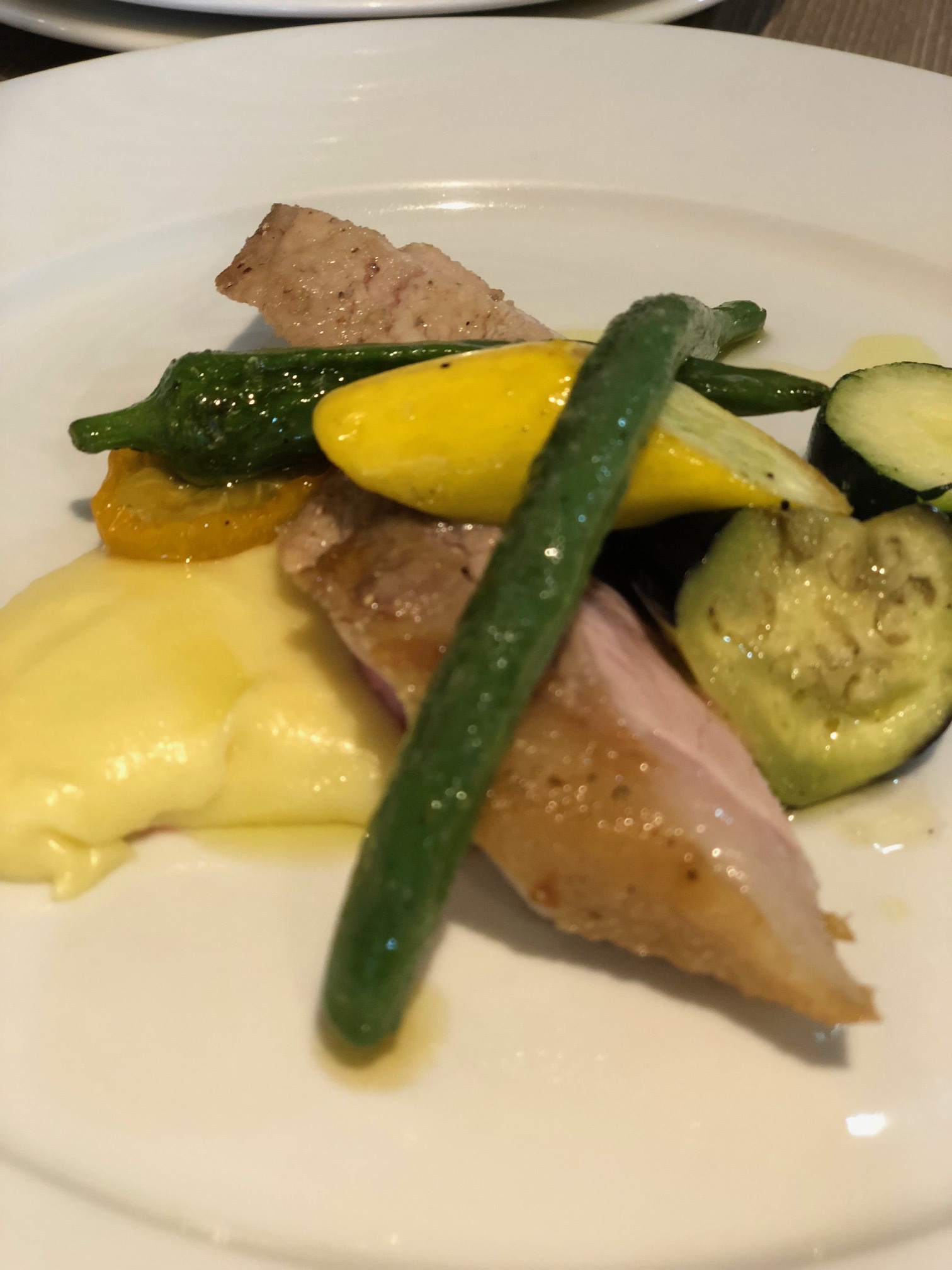 今朝はひたすら草刈りとマルチ剥がし 飯田含め3名で 炎天下の中 敗れたパラソルを処分 新しい物に変えましたが_c0222448_14471410.jpg