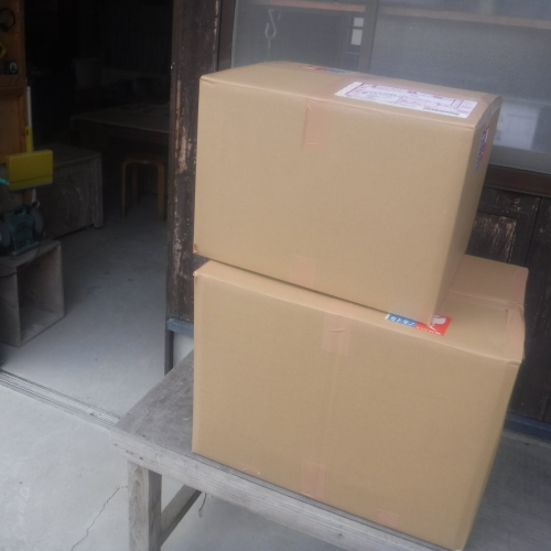 発送作業とタタラ作業_d0195183_03302189.jpeg