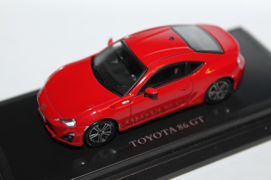 1/64 Over Steer TOYOTA 86 GT_b0285587_05303562.jpg