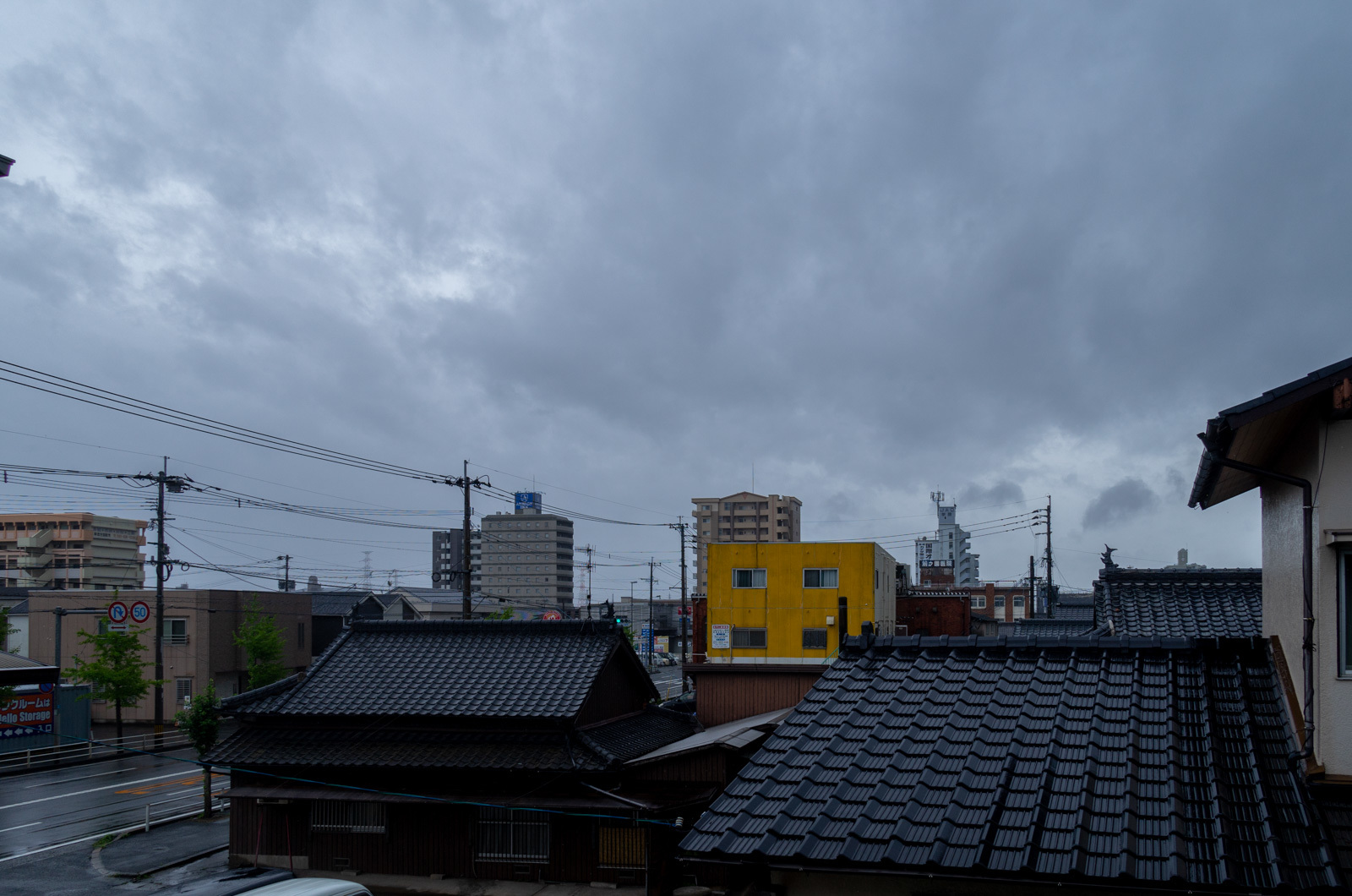 台風接近中（本日臨時休診）_f0083903_11250419.jpg