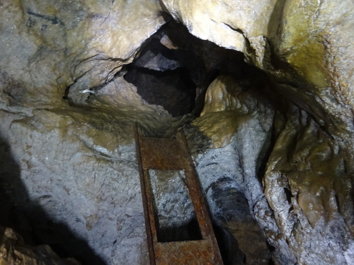 猿田洞（さるたどう）　ここは凄かった　高知県の洞窟探検_b0124306_22110346.jpg