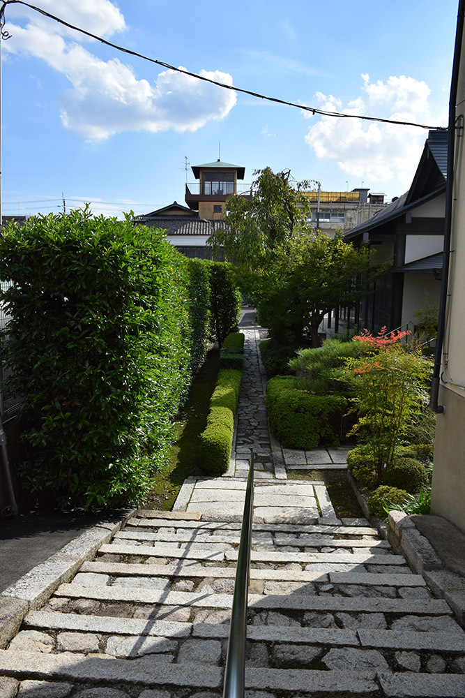 幕末京都逍遥 その９４ 佐々木只三郎寓居跡 見廻組屯所跡 松林寺 坂の上のサインボード