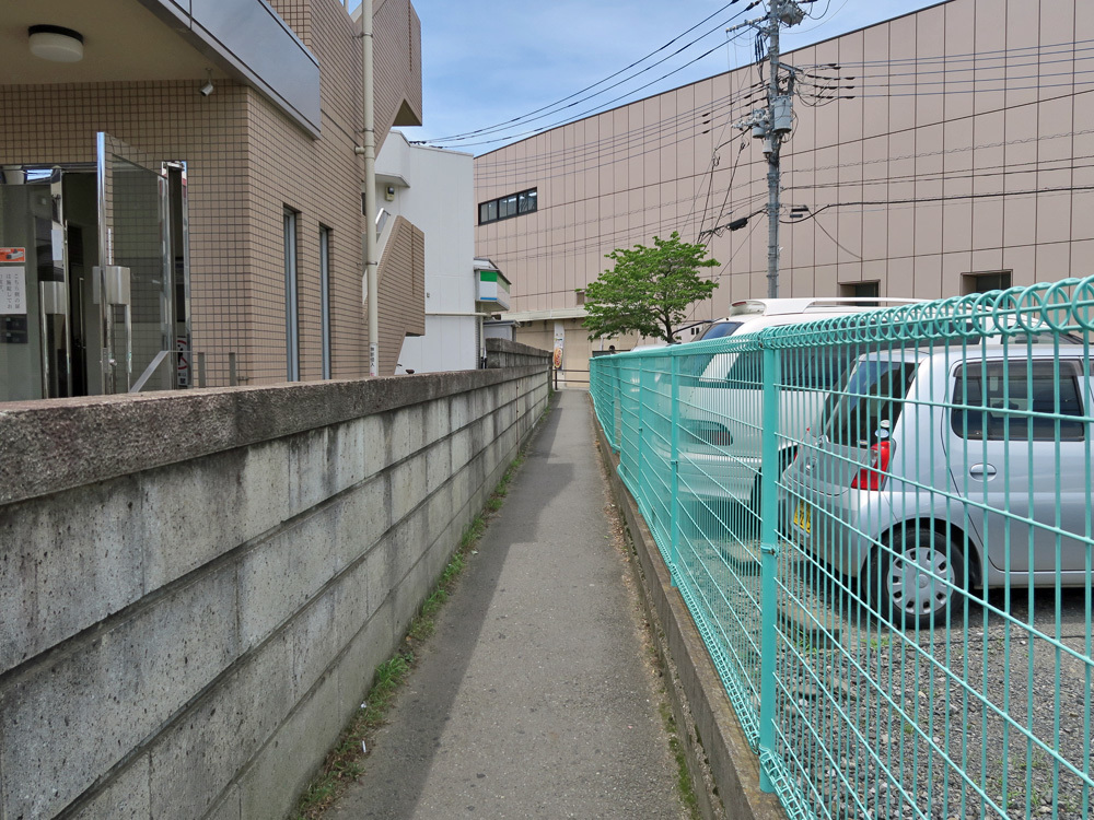 生きている暗渠を探せ!四谷用水流末の田んぼへの給水ルートを探る_c0163001_22520552.jpg