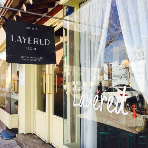 おひとりソウル 18 幸せなスコーンの朝食「Layered」♪_f0054260_21541728.jpg