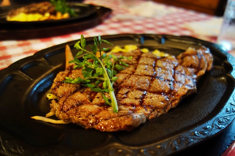 ザ カウボーイハウスでステーキディナー 軽井沢 Life Is Delicious ザ カウボーイハウスでステーキディナー 軽井沢 Life Is Delicious