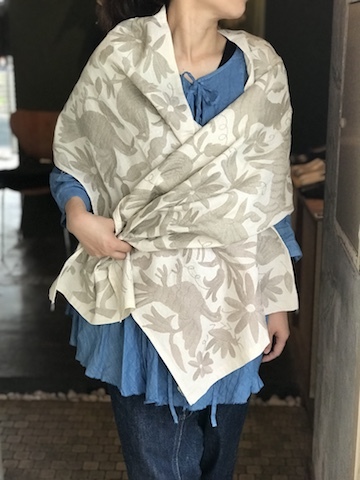 オトミ族の刺繍＊＊＊_d0364239_20054689.jpg