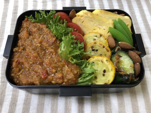 キーマカレー弁当_b0371149_07244164.jpeg