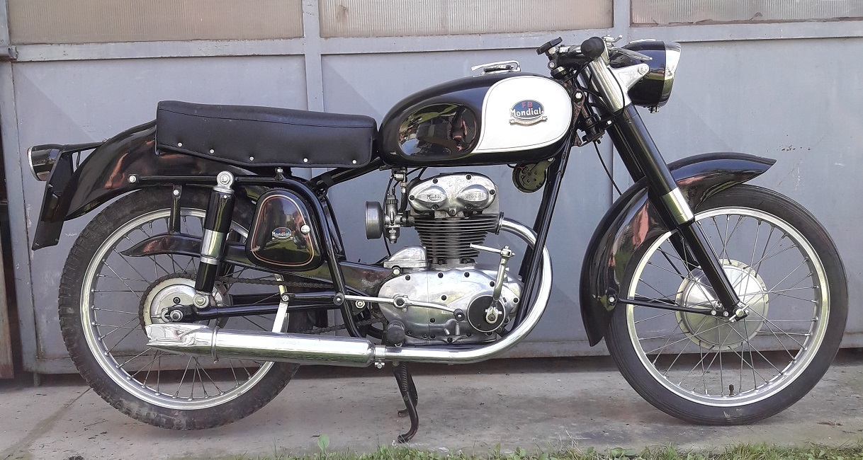Italiaからのオファー Bat Motorcycles Italian Italiaからのオファー Bat Motorcycles Italian