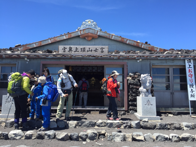 富士登山2日目、登ったものにしか見れない光景。_b0134055_17020129.jpg