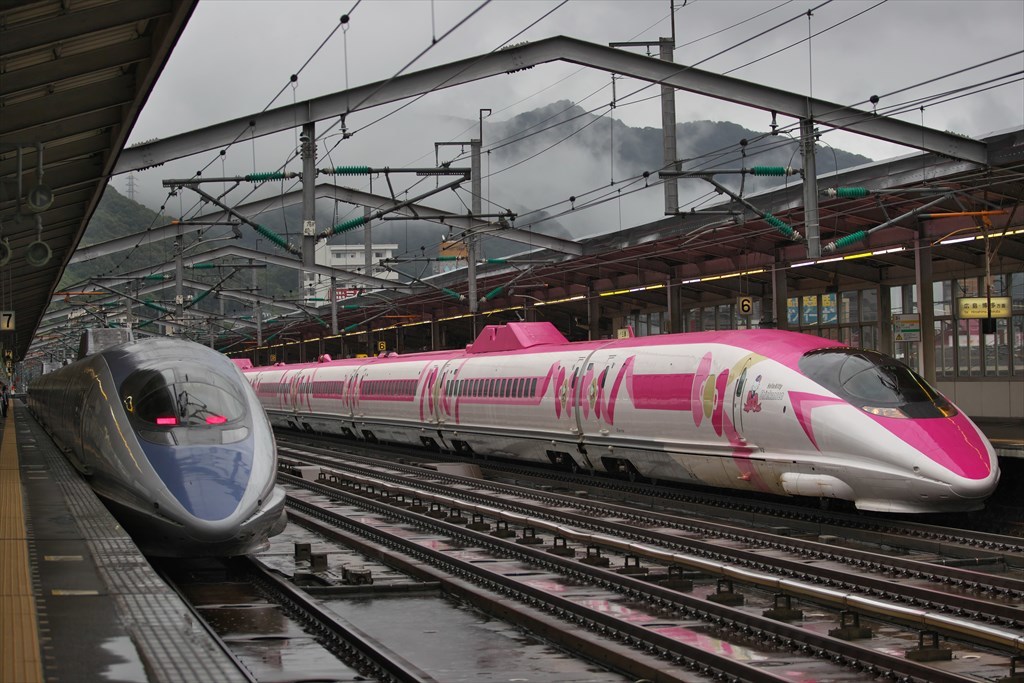ハローキティ新幹線三原駅 18 07 05 まるさん徒歩photo 3 slやまぐち号 山風景など 15 ハローキティ新幹線三原駅 18 07 05 まるさん徒歩photo 3 slやまぐち号 山風景など 15