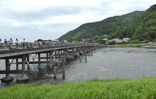 京都初めての一人旅・嵐山その2から龍安寺へ_d0039443_17343858.jpg