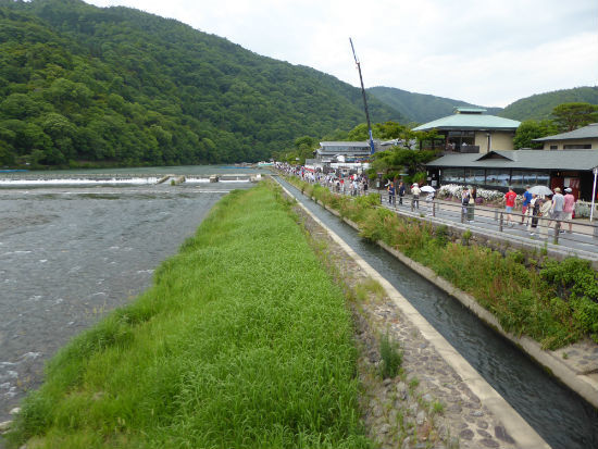 京都初めての一人旅・嵐山その2から龍安寺へ_d0039443_17350841.jpg