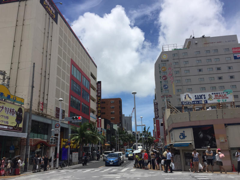【日記】沖縄、暑いです_b0008655_13393210.jpg