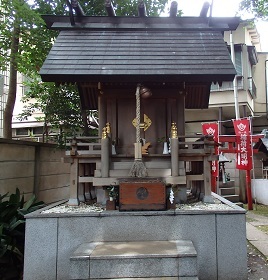 気象神社_a0275676_22391857.jpg