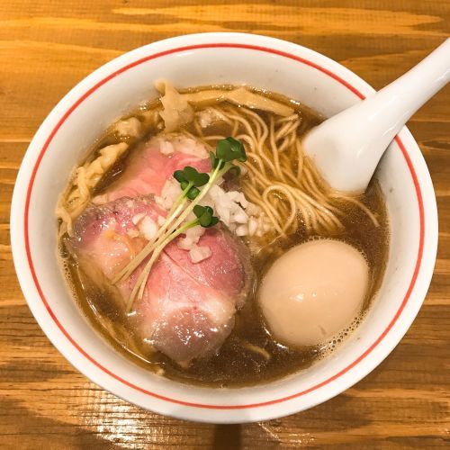 サメは煮干しのラーメンをすする_e0154650_20251499.jpg