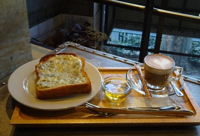 f0201054_17512750.jpg