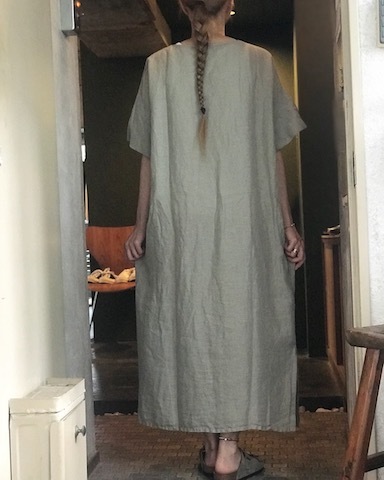 涼しいワンピース_d0364239_18563761.jpg