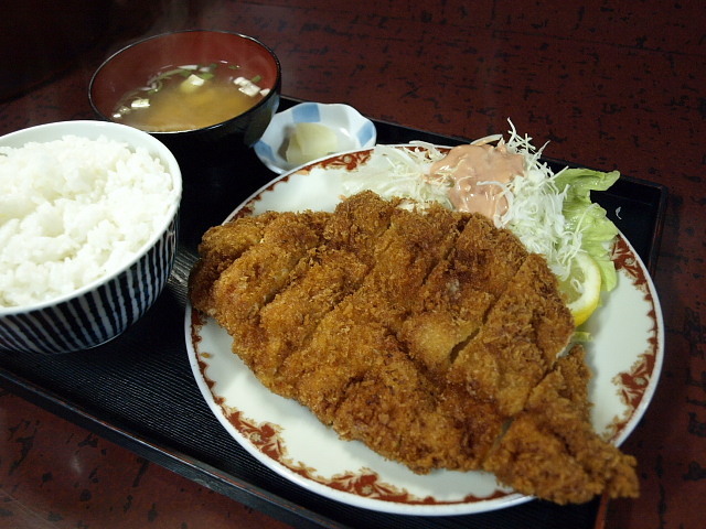 とかち食堂(チキンカツ定食)_d0153062_20401776.jpg