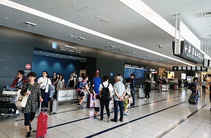 中部国際空港---山村留学韓国からの視察団迎えに…_d0265607_1142318.jpg