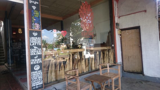 Kahiyang Coffee House Arjuna で時間潰し @ Jl.Raya Andong (’18年4月)_d0368045_2348194.jpg