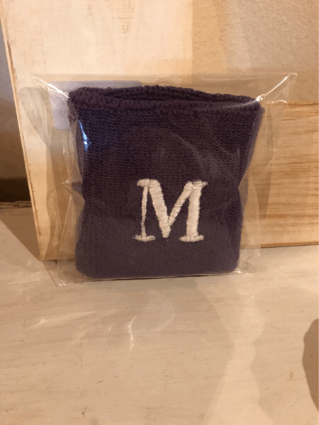 リストバンドにきれいに刺繍をしてみた。_f0189361_00212340.gif