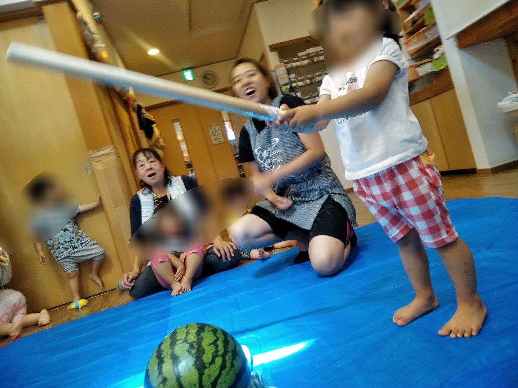 スイカ割りの様子♪♪_c0293682_21185952.jpg